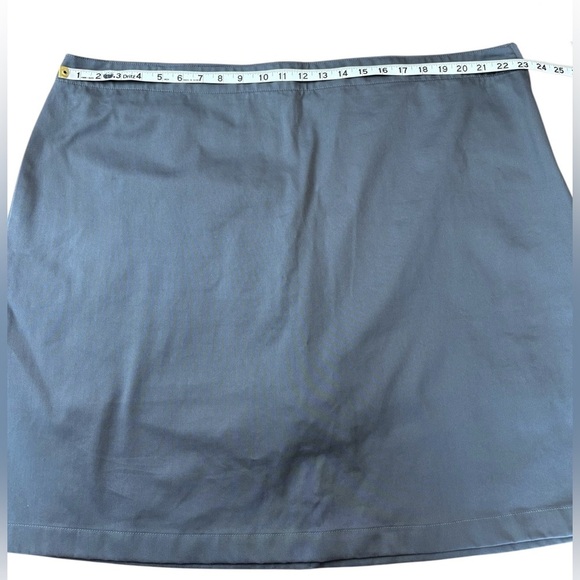 NWOT, Lands' End, Chic Plus-Size Short Skirt, 22W, Gray - Picture 3 of 9